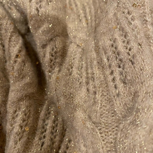 Express Beige Textured Knit Sweater - Picture 5 of 7